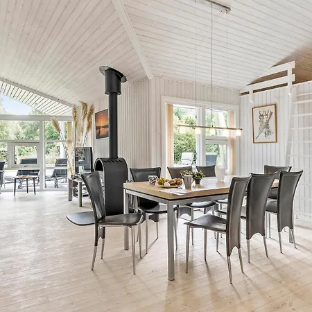 Stunning In With Sauna Bogense